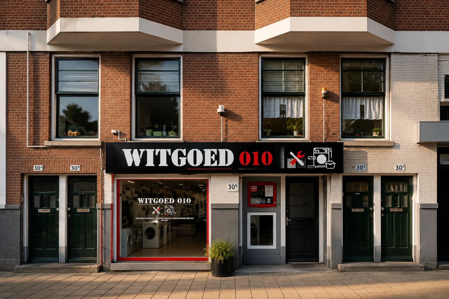 Voorkant van de winkel van Witgoed 010 aan de Grote Visserijstraat in Rotterdam